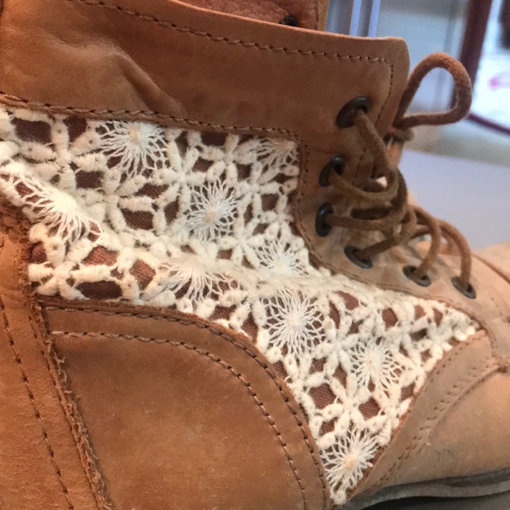 Rustic boot 💡 - Picture 2 of 4